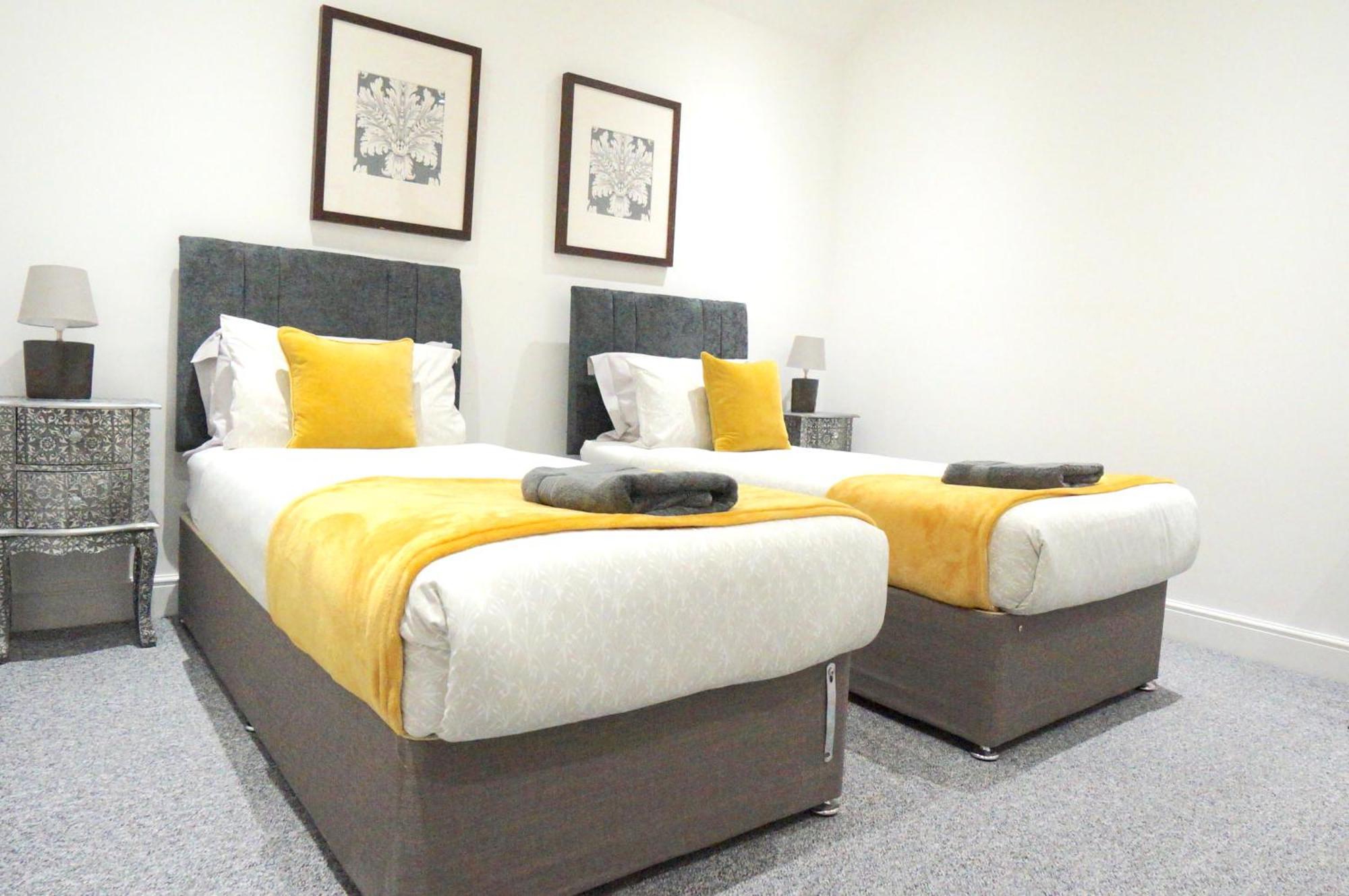 Premium Apartments Thatcham Broadway 외부 사진